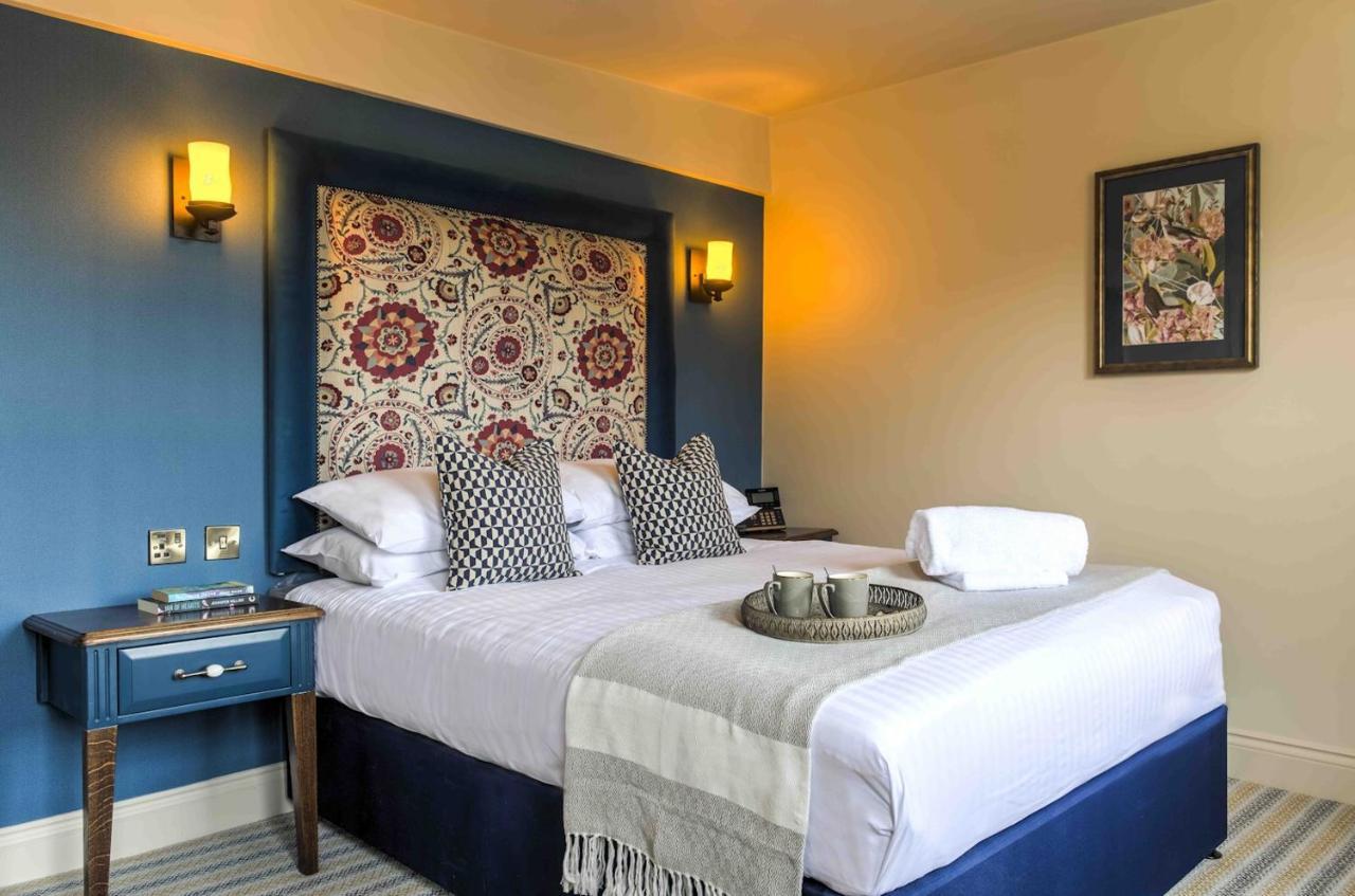 The George Hotel Колчестър Екстериор снимка