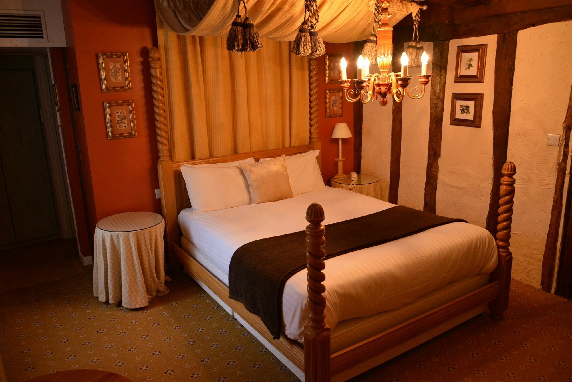 The George Hotel Колчестър Екстериор снимка